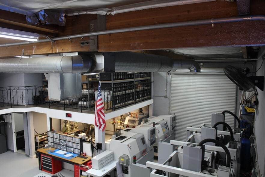 More Photos Of 11693 Sheldon St, Sun Valley Warehouse For Sale