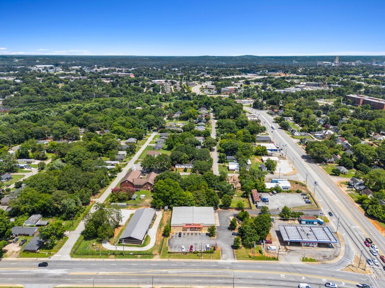 More Photos Of 1605 W Blue Ridge Dr, Greenville Freestanding For Lease