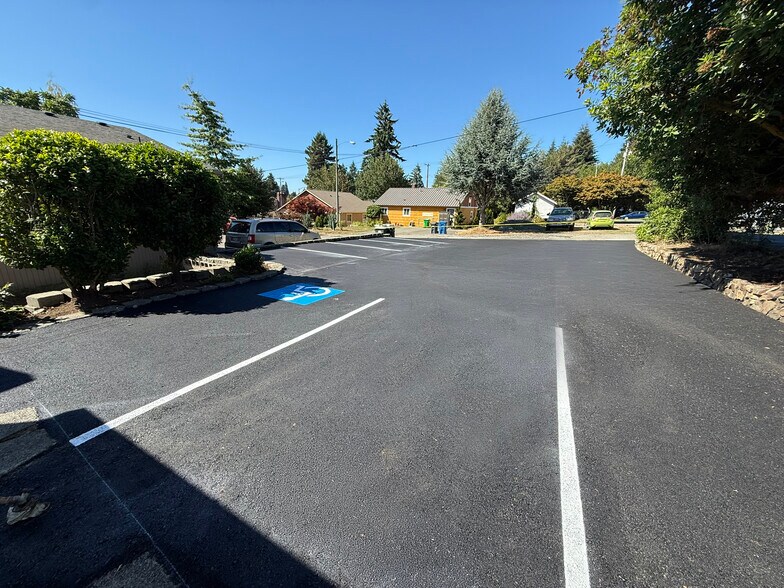 More Photos Of 1718 4th Ave E, Olympia Office Residential For Lease
