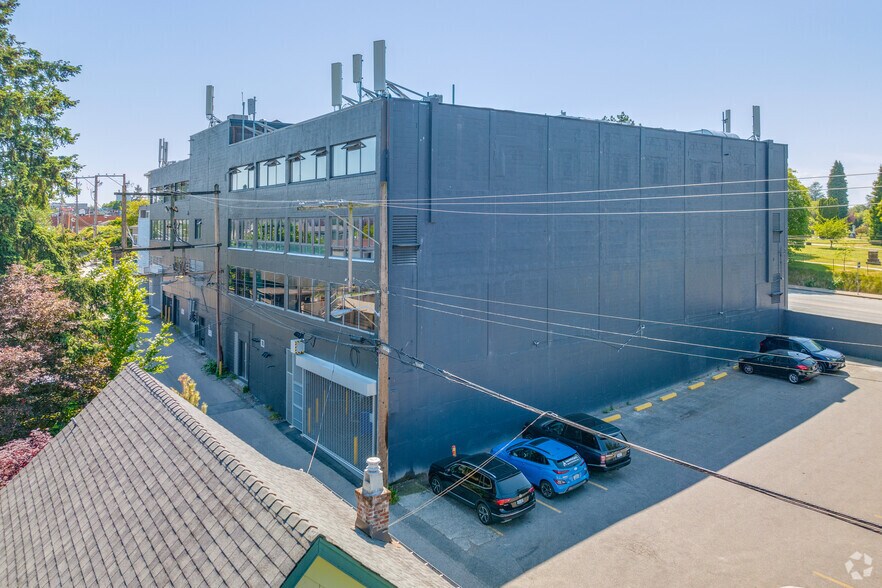 More Photos Of 5506-5550 Fraser St, Vancouver Office For Lease