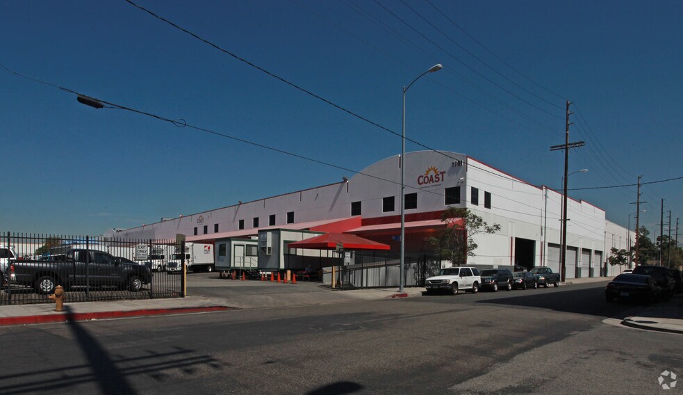 More Photos Of 1701-1761 Bay St, Los Angeles Warehouse For Lease