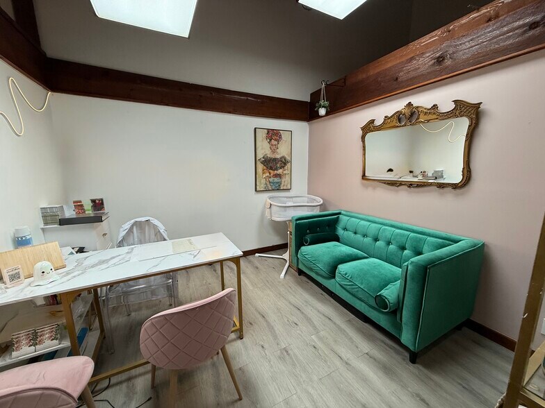 More Photos Of 8200 W Sunrise Blvd, Plantation Office For Sale