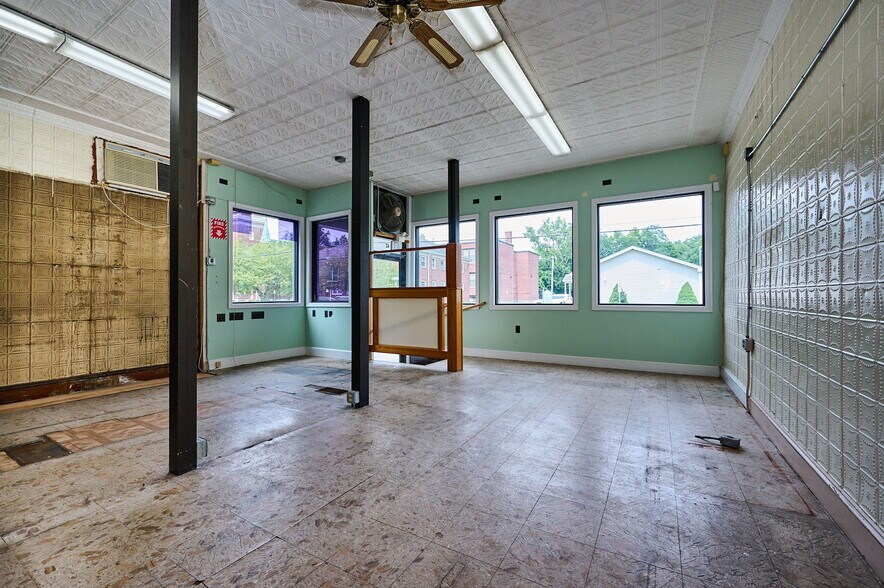 More Photos Of 42-44 Pleasant St, Easthampton Storefront Retail Residential For Sale