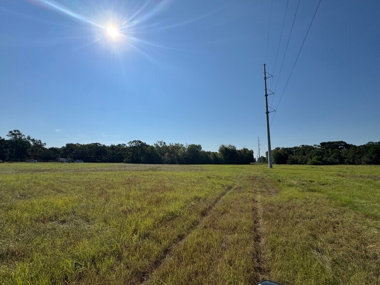 More Photos Of 627 N Hwy 287, Elkhart Land For Sale