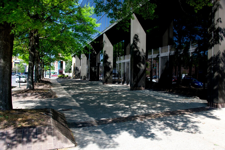 More Photos Of 1000 Fifth Ave, Huntington Medical For Lease