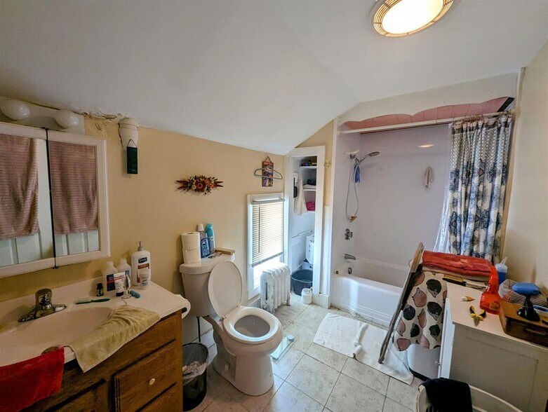 More Photos Of 44 Walnut St, Claremont Apartments For Sale