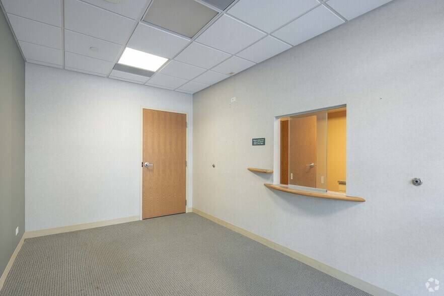 More Photos Of 1170 E Belvidere Rd, Grayslake Medical For Lease
