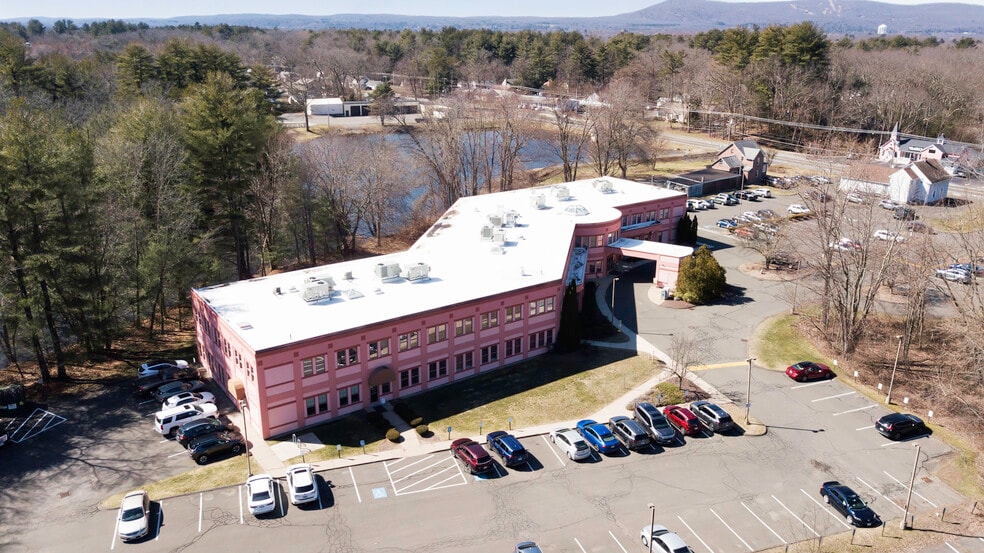 More Photos Of 470 Granby Rd, South Hadley Medical For Lease