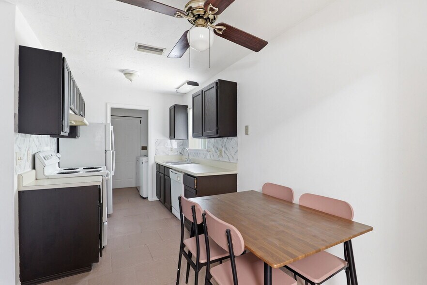 More Photos Of 207 SE 6th Ave, Okeechobee Multifamily For Sale