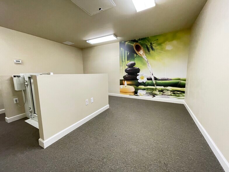 More Photos Of 5550 NW 111th Blvd, Gainesville Office For Sale