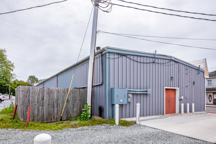 More Photos Of 100 N Talbot St, Saint Michaels Storefront For Sale
