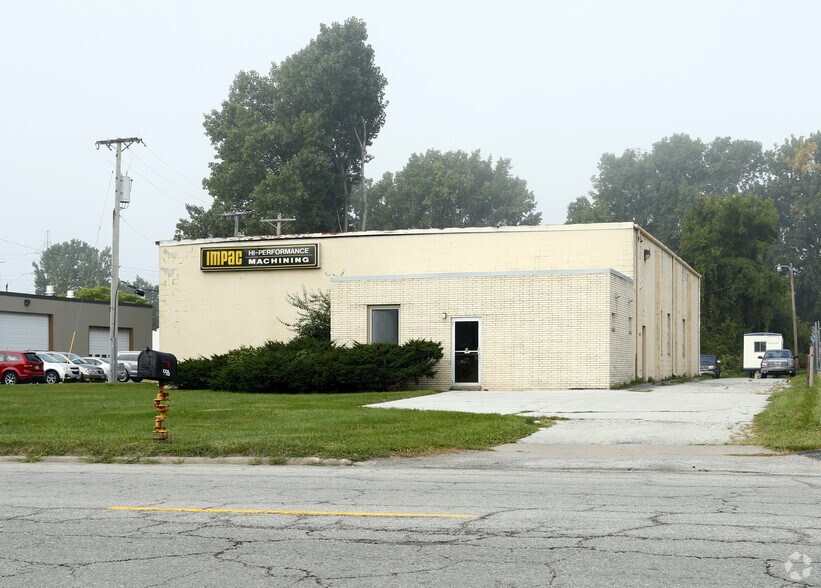 Primary Photo Of 5515 Enterprise Blvd, Toledo Warehouse For Lease