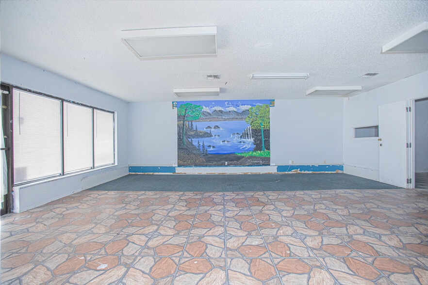 More Photos Of 51 N Bumby Ave, Orlando Unknown For Sale