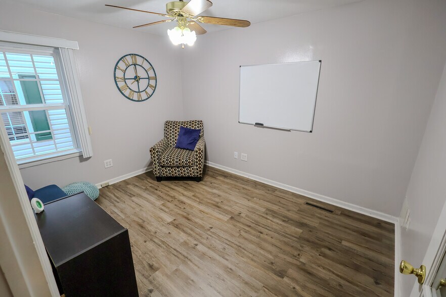 More Photos Of 2212 Hope Mills Rd, Fayetteville Office For Sale