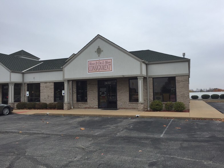 More Photos Of 2031-2043 S Old Highway 94, Saint Charles Storefront Retail Office For Lease
