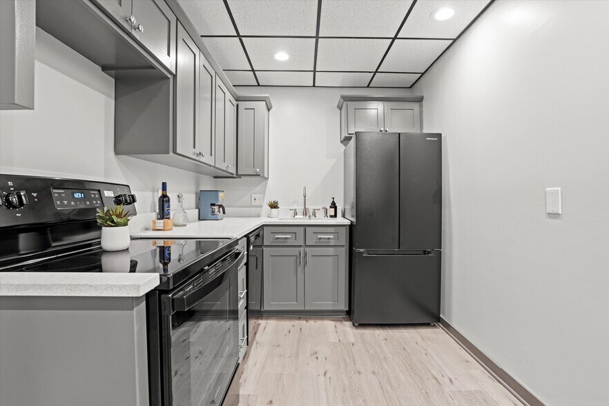 More Photos Of 502 W Markey Rd, Belton Medical For Sale