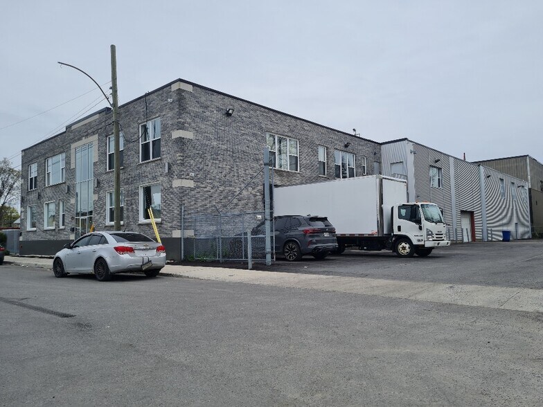 More Photos Of 6270-6290 Rue Périnault, Montréal Industrial For Sale