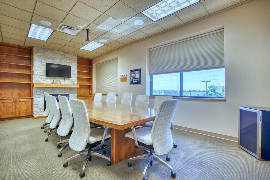 More Photos Of 1399 Horizon Ave, Lafayette Research And Development For Lease