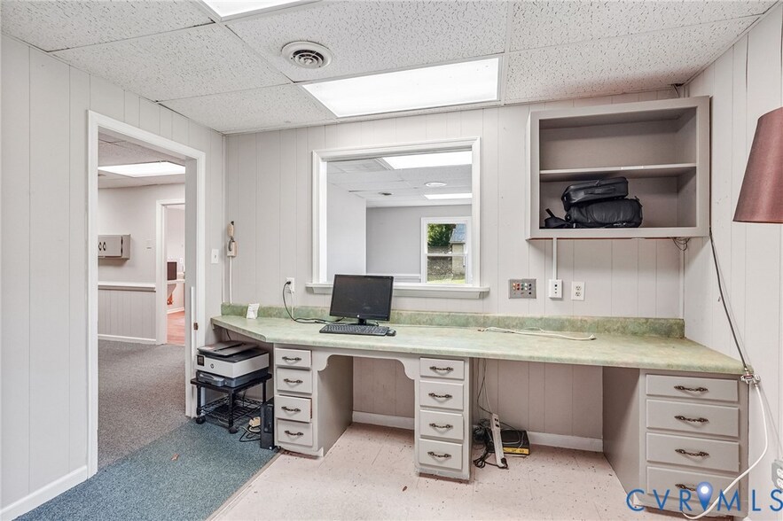 More Photos Of 10806 Rives Ave, Mc Kenney Medical For Sale