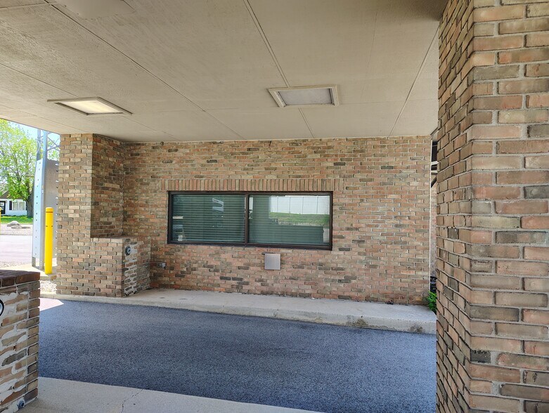 More Photos Of 1210 Celina Rd, Saint Marys Office For Sale