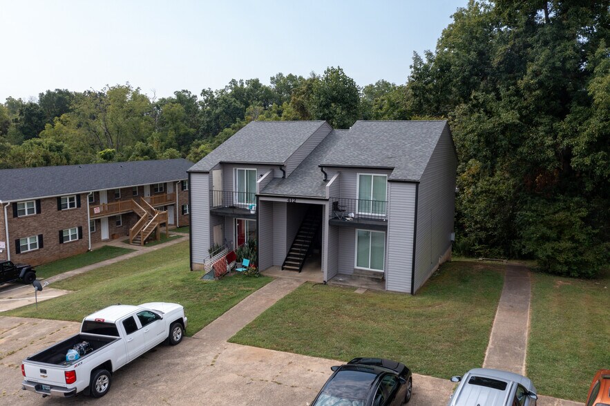 More Photos Of 412 Woodcreek Dr, Radcliff Apartments For Sale