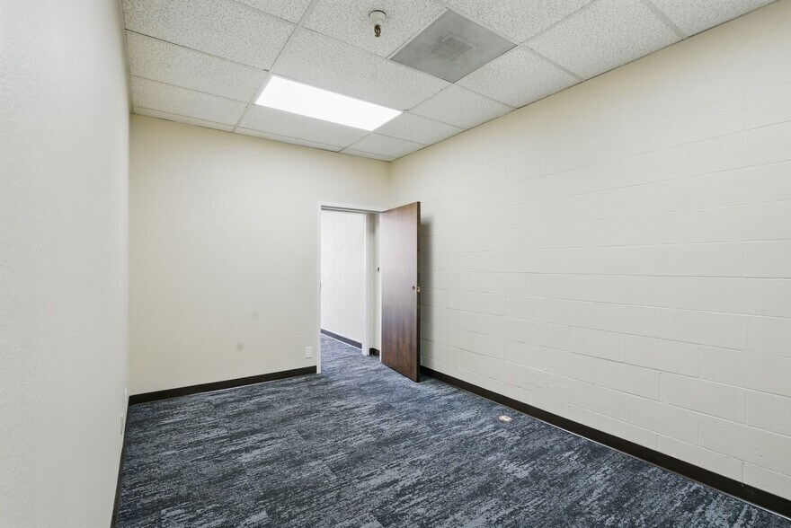 More Photos Of 301 Grand Ave, South San Francisco Office For Lease