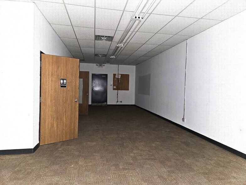 More Photos Of 3405-3419 E Genesee Ave, Saginaw Unknown For Lease