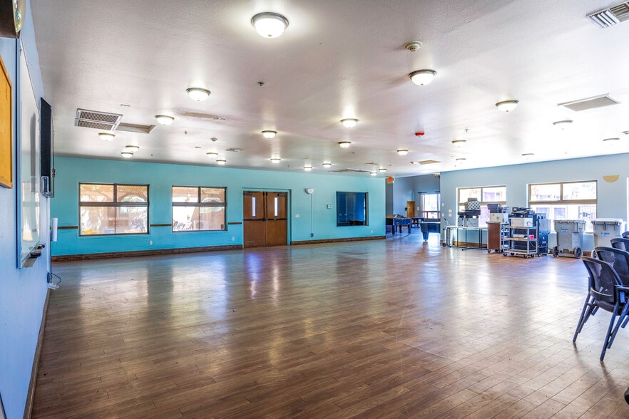 More Photos Of 16286 S Sunland Gin Rd, Arizona City Rehabilitation Center For Sale