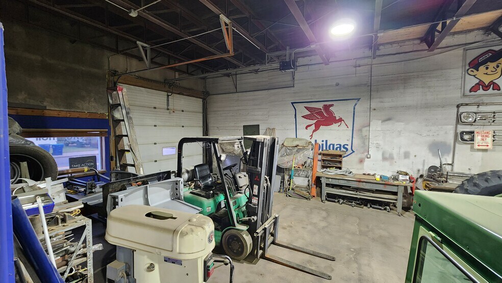 More Photos Of 109 S Main St, Marion Manufacturing For Sale