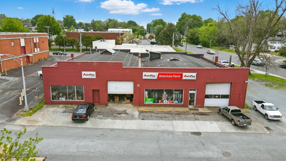 Primary Photo Of 315 W Morgan St, Monroe Auto Repair For Sale