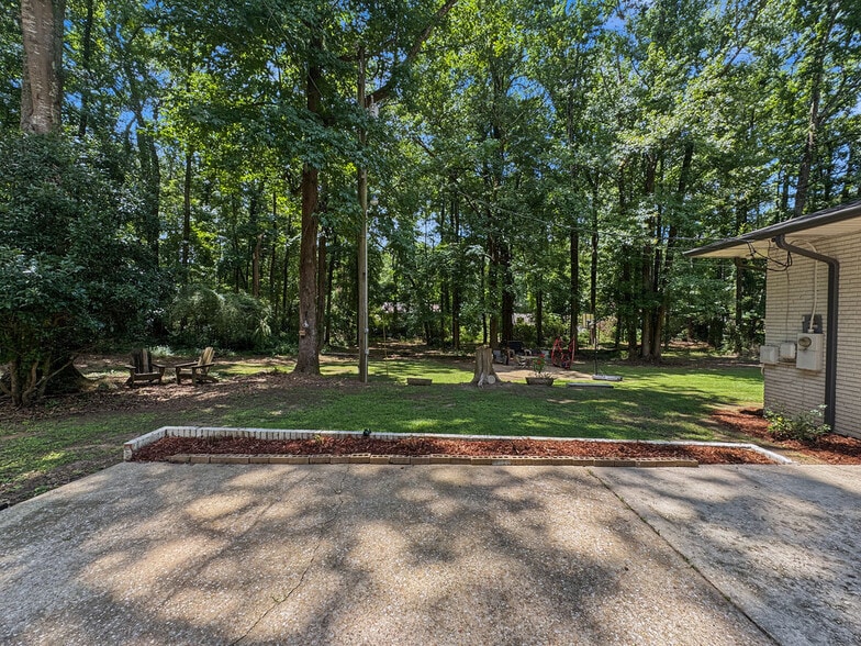 More Photos Of 5602 Highway 69 N, Northport Flex For Sale