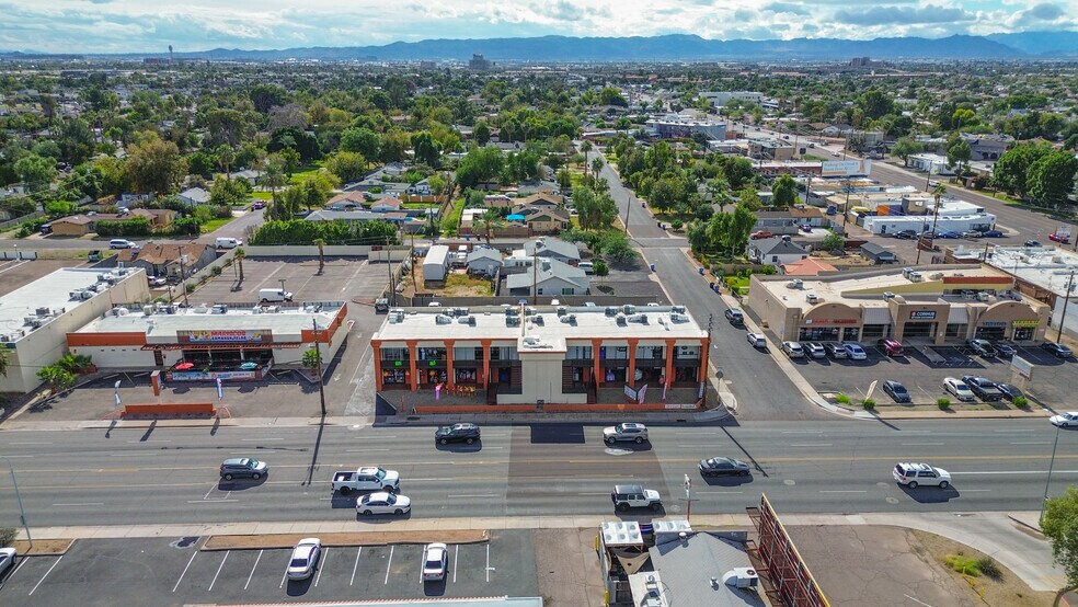 More Photos Of 2425 E Thomas Rd, Phoenix Office For Lease