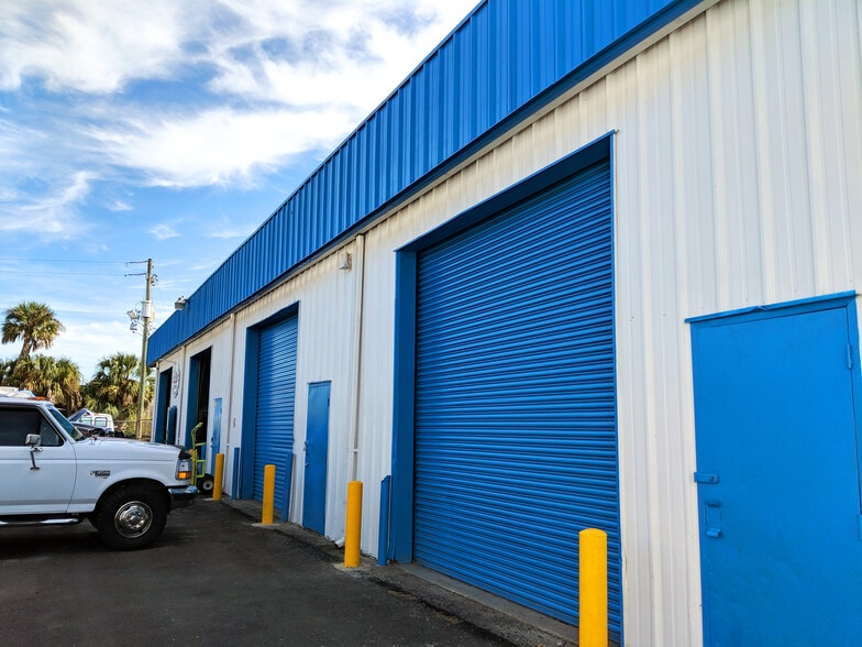 Primary Photo Of 1501-1503 Lake Dr, Cocoa Warehouse For Sale
