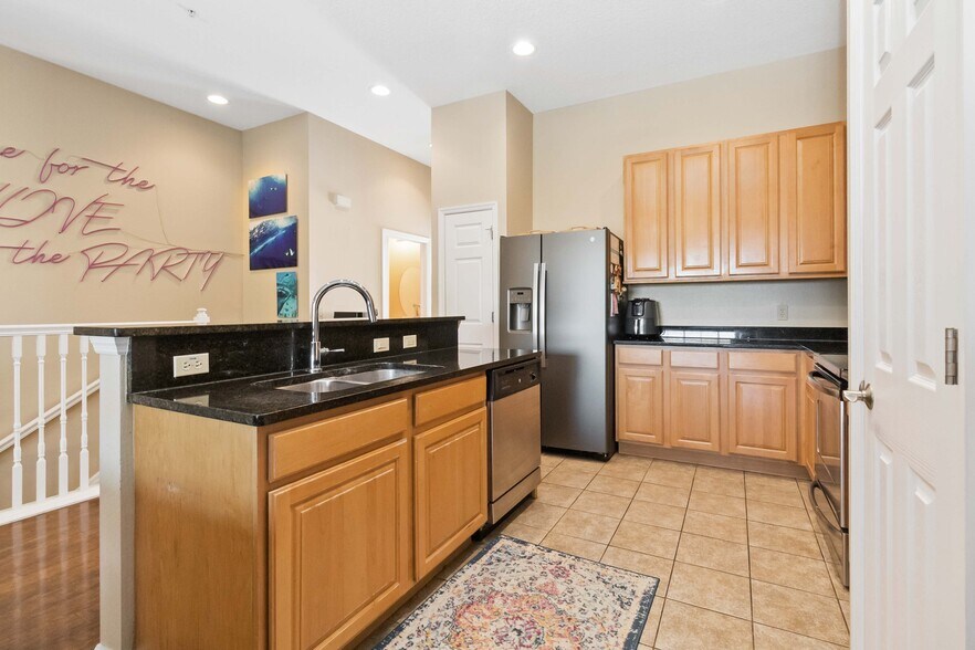 More Photos Of 3730 Avalon Park East Blvd, Orlando Office Residential For Sale