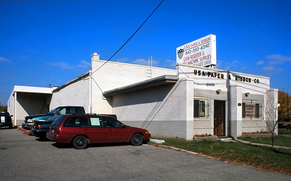 Primary Photo Of 21270 W Eight Mile Rd, Southfield Warehouse For Sale