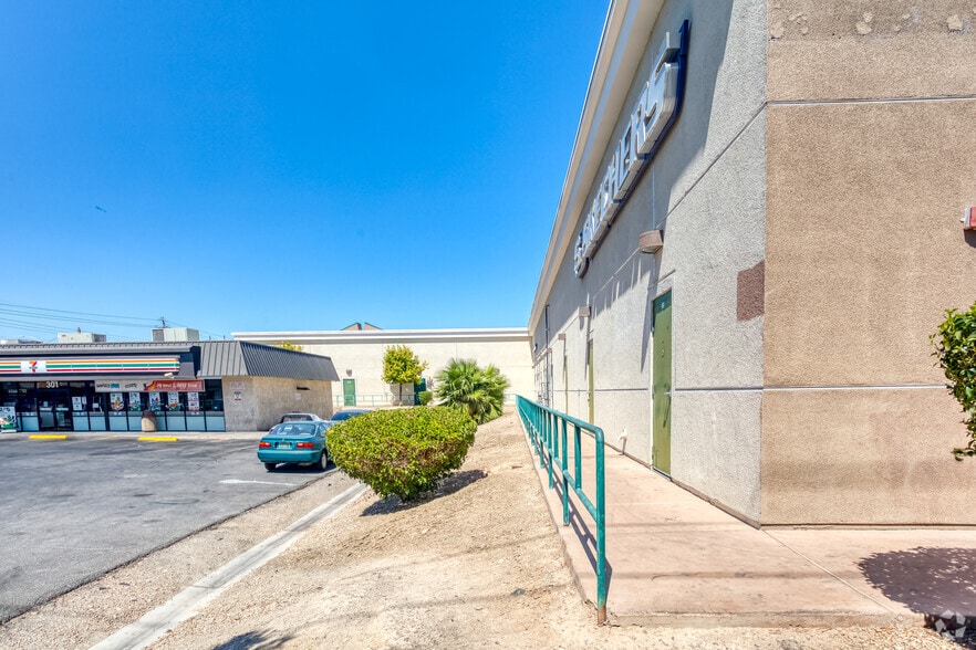 More Photos Of 305 N Nellis Blvd, Las Vegas General Retail For Lease