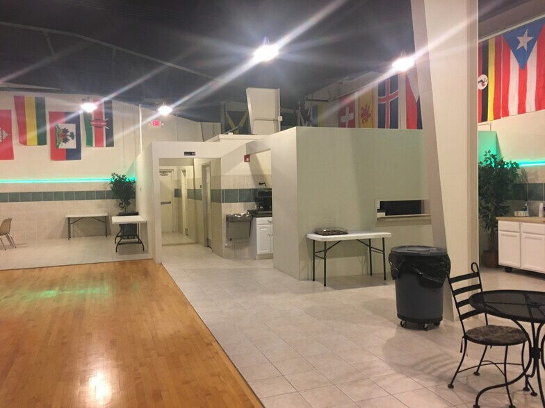 More Photos Of 1307 E Palatine Rd, Arlington Heights Religious Facility For Sale