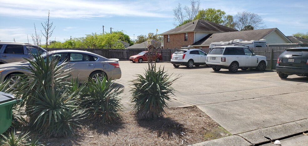 More Photos Of 4330 Loveland St, Metairie Medical For Sale