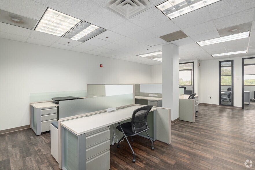 More Photos Of 1717 Newtown Langhorne Rd, Langhorne Office For Lease