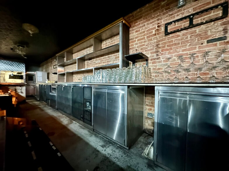 More Photos Of 3001 N Henderson Ave, Dallas Restaurant For Sale