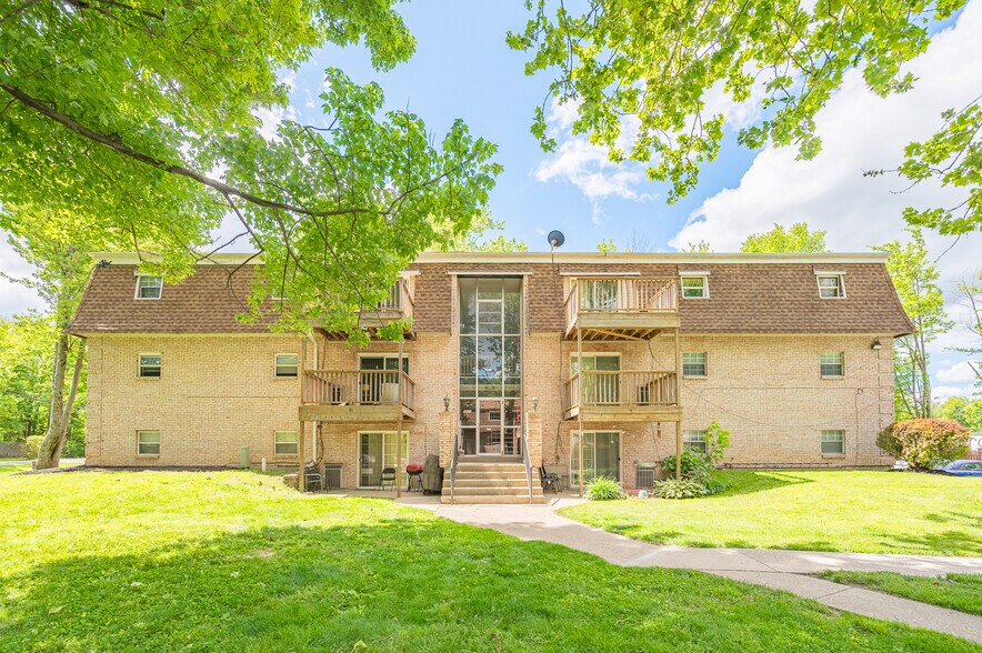 Primary Photo Of 3935-3939 Wilma Ct, Cincinnati Apartments For Sale