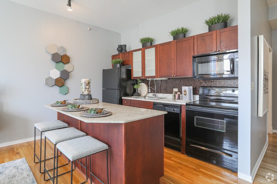 More Photos Of 343 S Dearborn St, Chicago Apartments For Lease