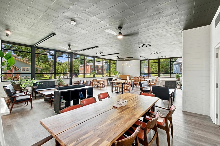 More Photos Of 210 Parkway Ave, Cincinnati Specialty For Sale