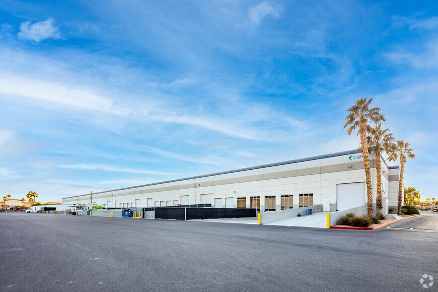 More Photos Of 6275 S Pearl St, Las Vegas Warehouse For Lease