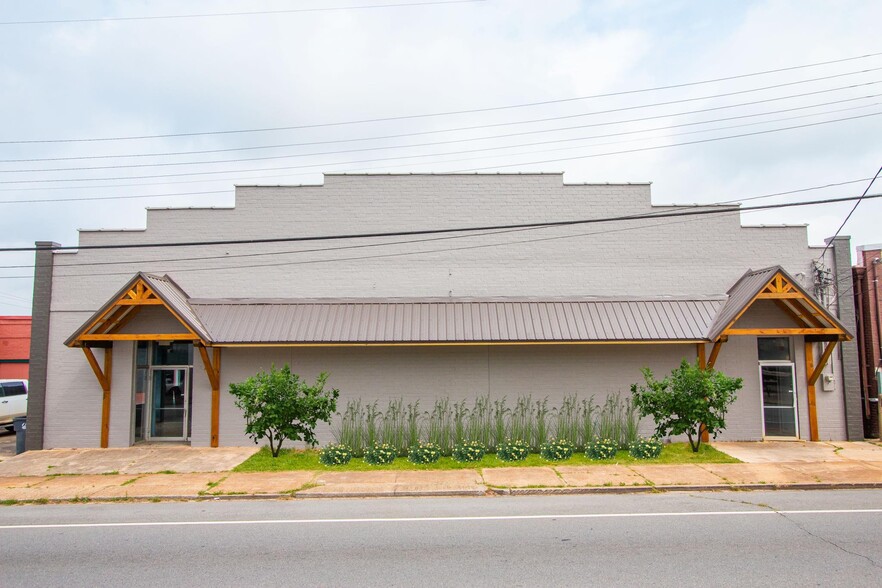 Primary Photo Of 413 W Forsyth St, Americus Storefront Retail Office For Lease