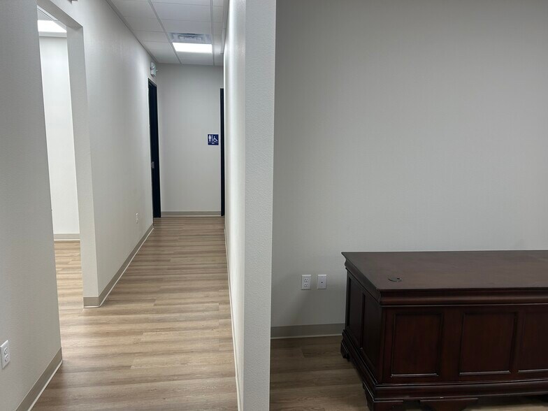 More Photos Of 8925 S Pecos Rd, Henderson Office For Lease