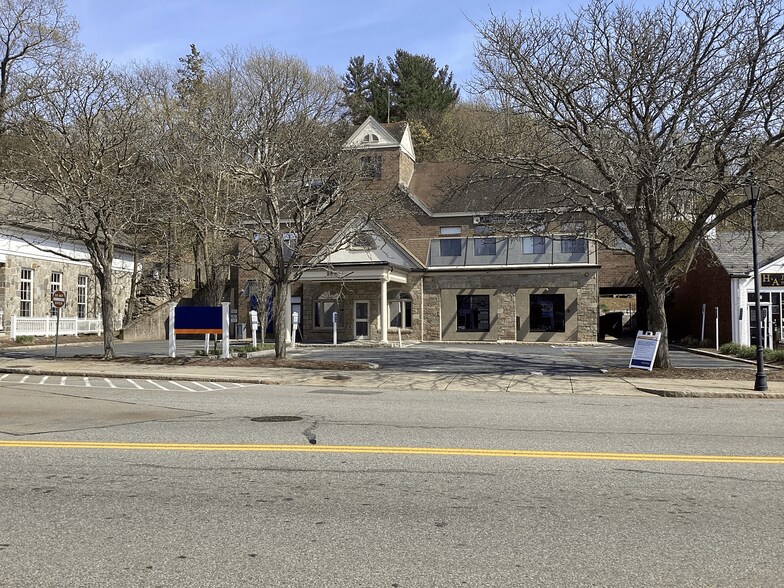 More Photos Of 258 Washington St, Wellesley Office For Sale