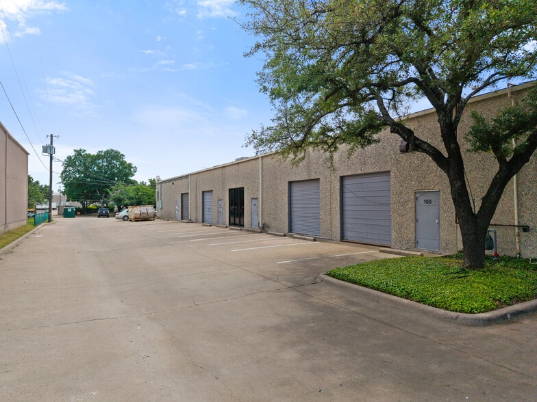 More Photos Of 11601 Plano Rd, Dallas Unknown For Lease