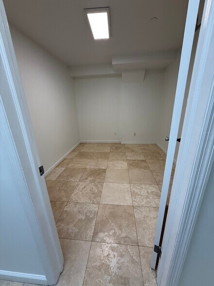 More Photos Of 30-63 38th St, Long Island City Office Residential For Sale