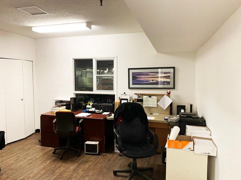 More Photos Of 1603 Langan Ave, Port Coquitlam Warehouse For Lease